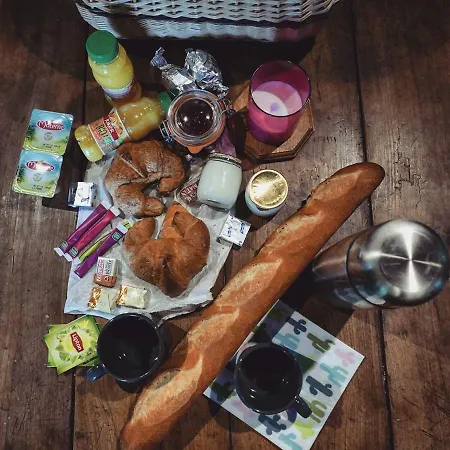 La Aux Secrets - Au Milieu De Nulle Part