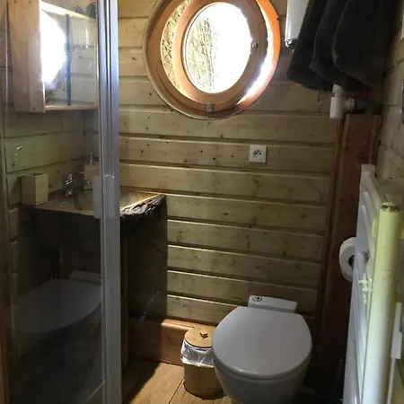 La Cabane Aux Secrets - Inclus Une Seance De Sauna Gratuite * Outines